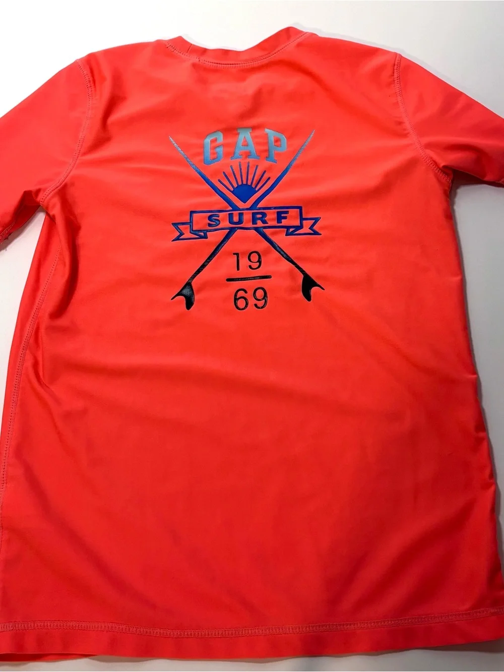 GAP Boy’s Surf Logo Bright Orange/Coral Rash Guard. Size Small